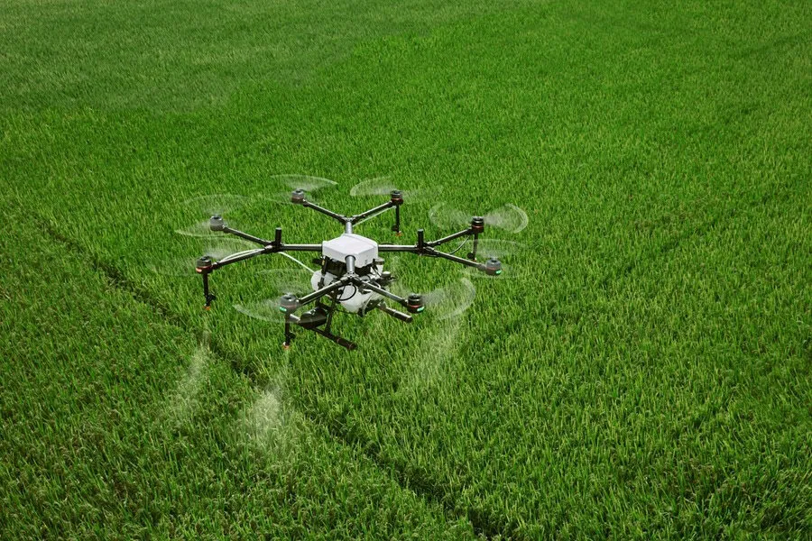 Tratamentos aéreos com drone: eficácia, regulamentação e vantagens em relação aos métodos tradicionais